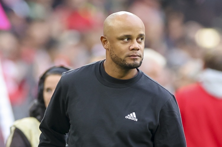 孔帕尼：出于尊重没有阻拦科曼离队的决定 拭目以待未来两周