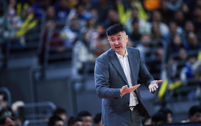 Kaiyun Sports-广东宏远16分大败！输给辽宁男篮，崔永熙首秀2分，萨林杰0分